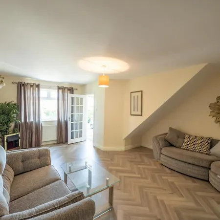 Modern Luxurious 3-Bed House In Brittas Bay